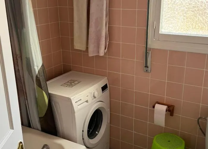 Apartment Completo, 2 Dormitorios, Centrico, Soleado Y Cerca De La Playa *