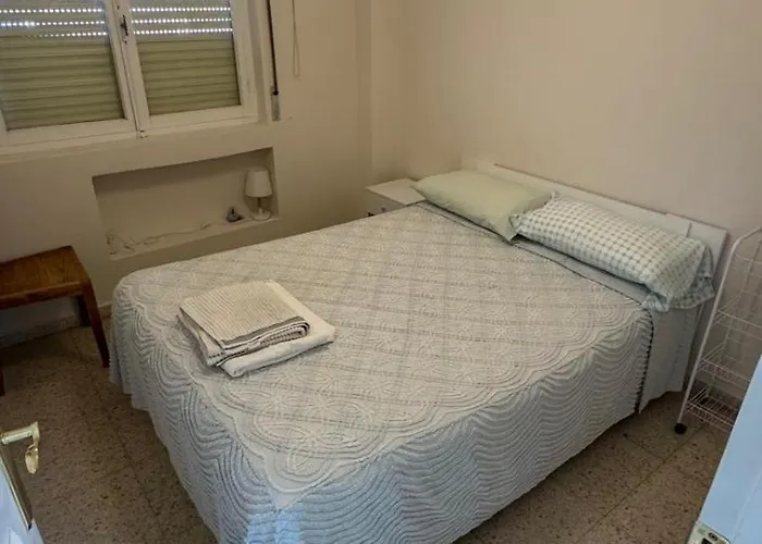 Completo, 2 Dormitorios, Centrico, Soleado Y Cerca De La Playa Santona